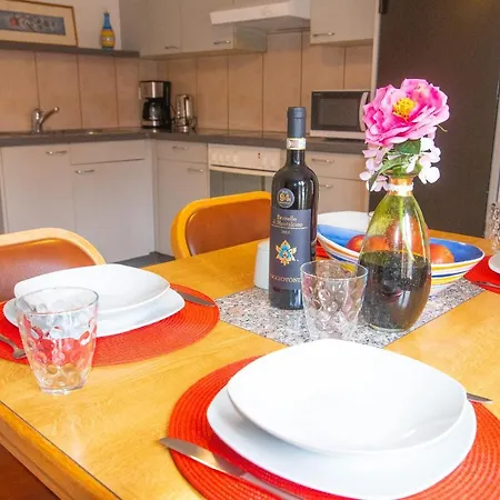 Sunny Day Holiday Apartment Unterseen Exterior foto